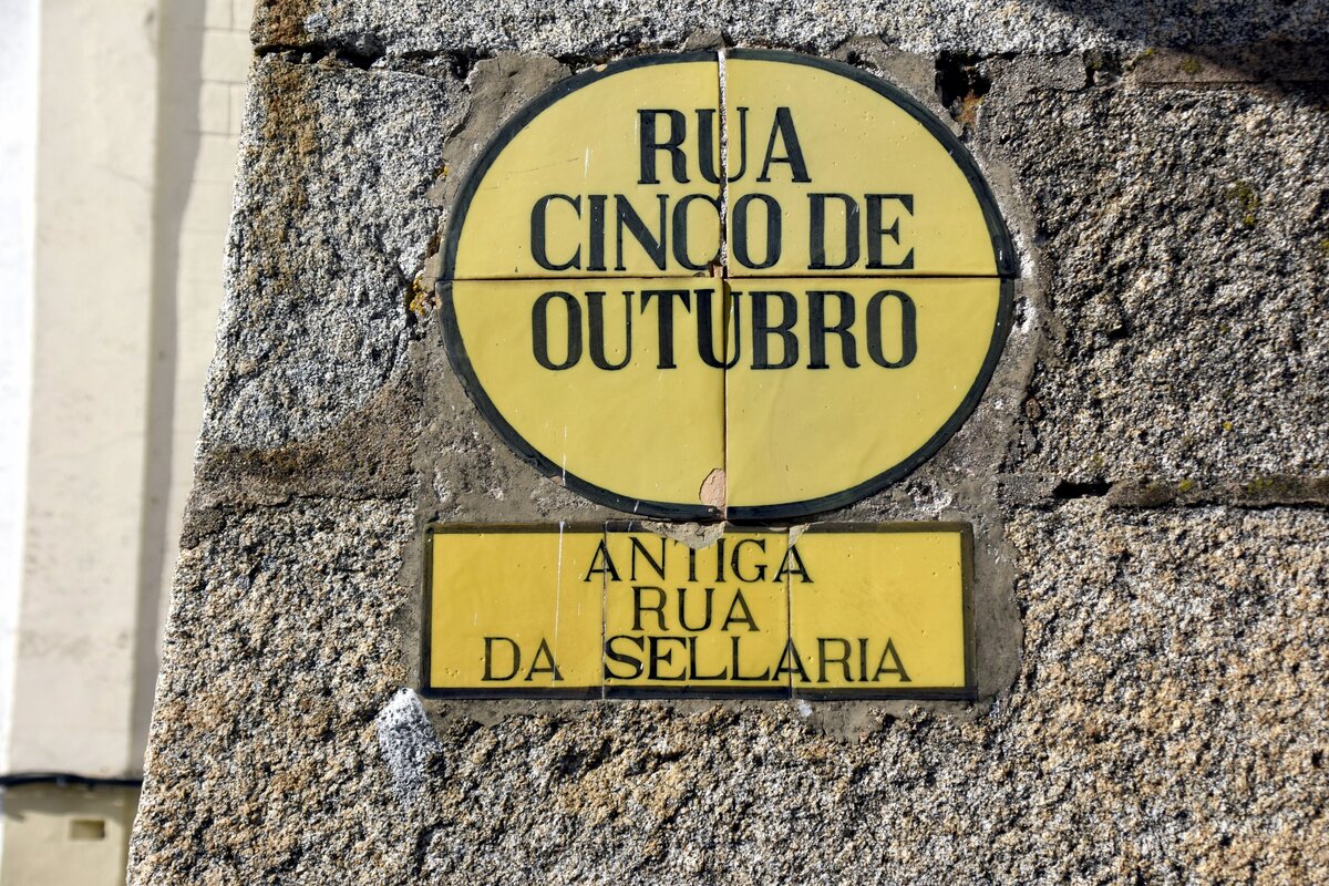 VORA (Concelho de vora), 10.02.2020, Straenschild Rua 5 de Outobro