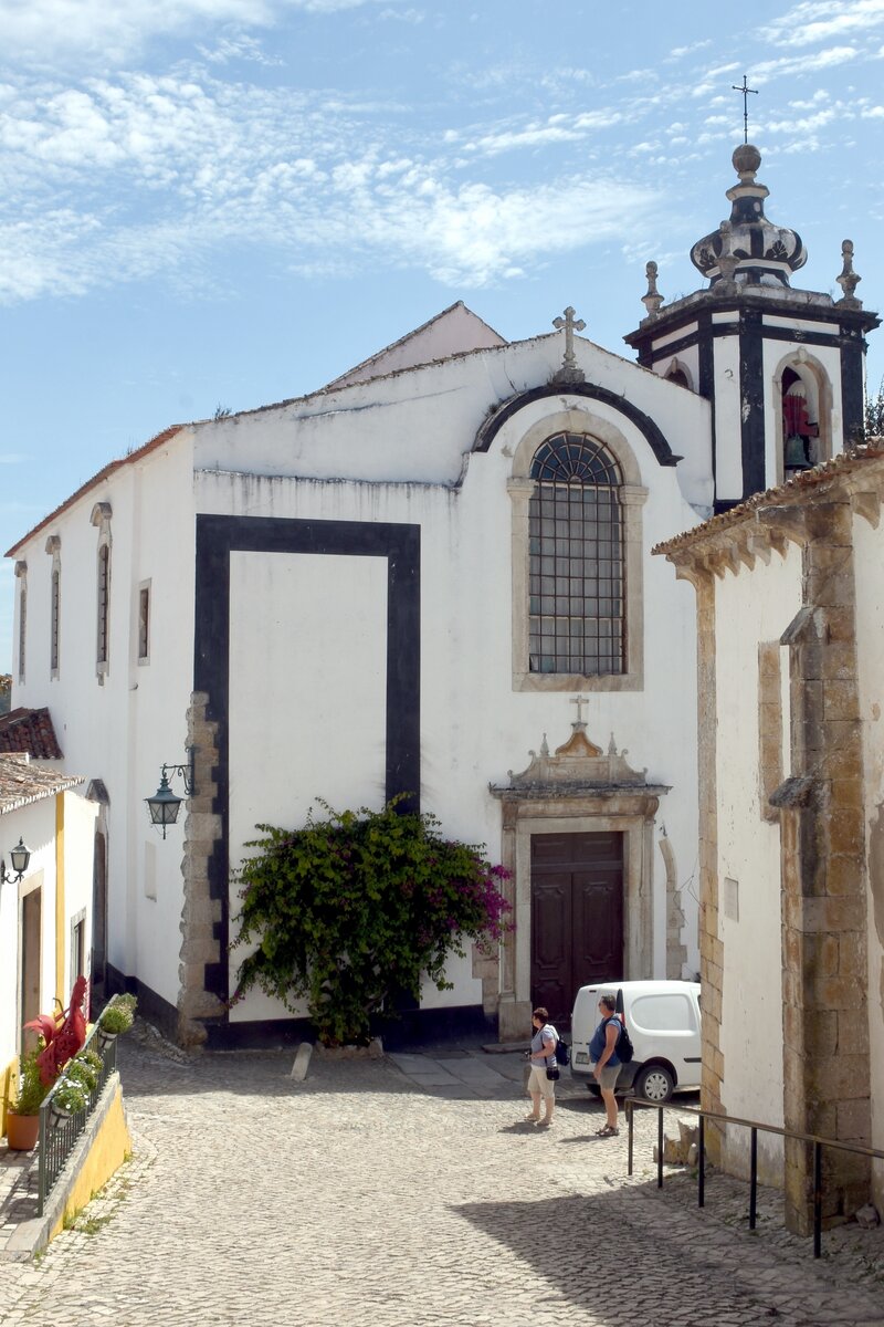 BIDOS (Concelho de bidos), 19.08.2019, Blick vom Largo de So Pedro auf die Igreja de So Pedro