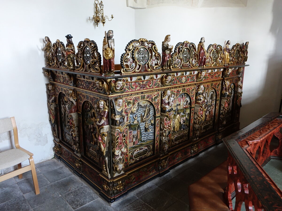 ster Kippinge, Holzinventar von Jorgen Ringnis in der ev. Kirche (18.07.2021)