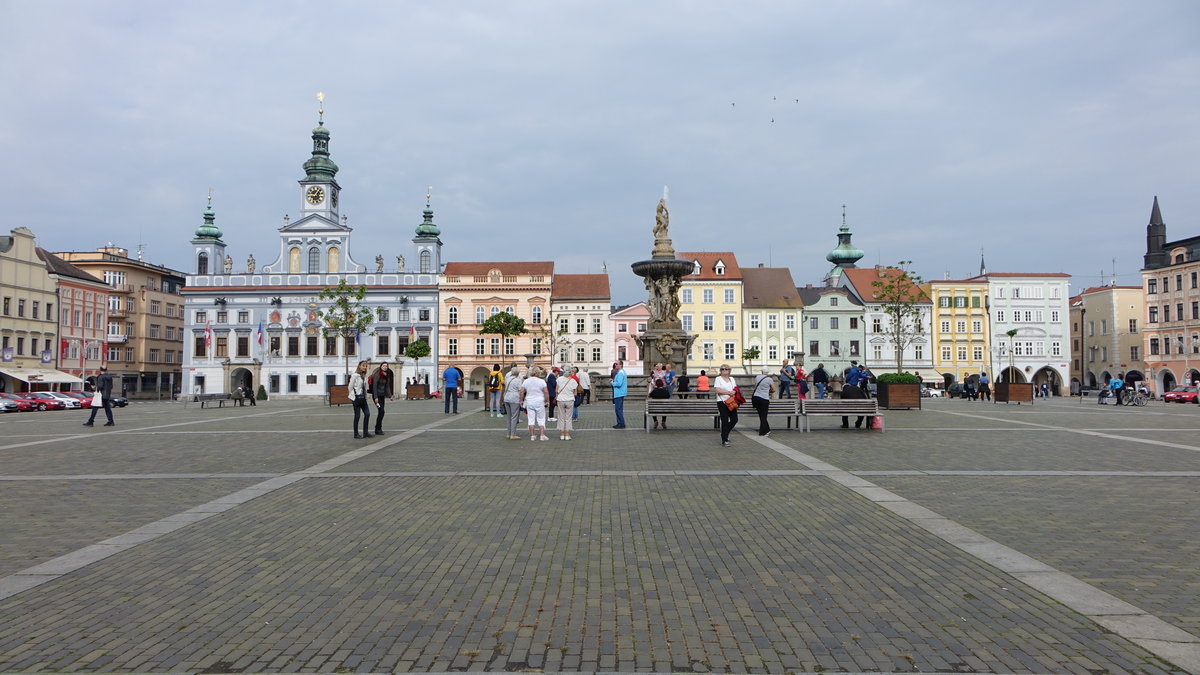 Česk Budějovice, Hauptplatz Namesti Otakara mit barockem Rathaus (26.05.2019)