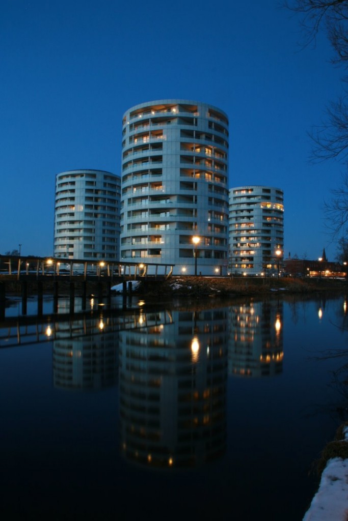 3 of the 5 sisters in Vejle; 05.03.2013
Nachtrag vom 05.05.2015... Heute sind es 4 of 5 sisters. Villeicht erlebe ich 2017 das Endstadium.