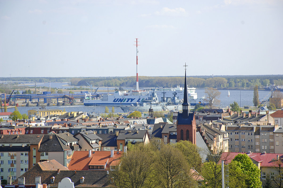 Świnoujście (Swinemnde). Aussicht vom Cafe Wiesla (Lutherturm) Richtung Sd. Aufnahme: 7. Mai 2016.