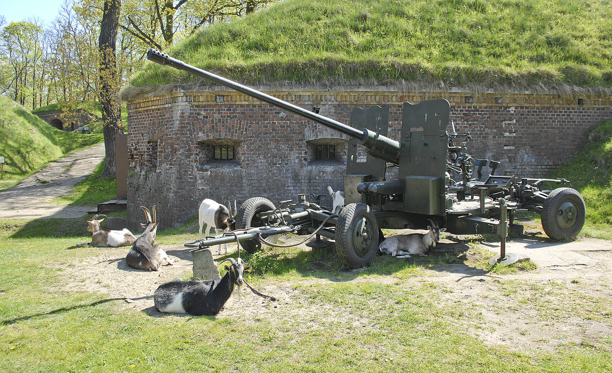 Świnoujście - Swinemünde Fort Gerhard = Ostfort – Werk II. Aufnahme: 7. Mai 2016.