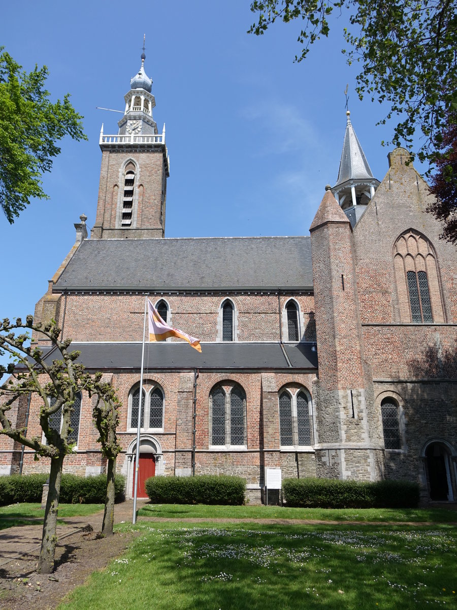 Aardenburg, St. Bavo Kirche, erbaut im Stil der Scheldegotik, erbaut ab 1243 (13.05.2016)