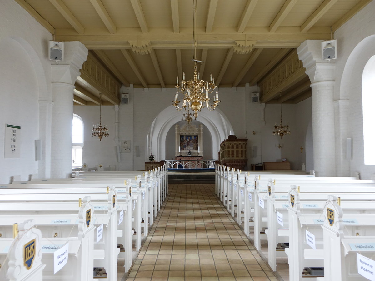 Aars, Innenraum mit Altarbild von R. Petersen in der ev. Kirche (22.09.2020)