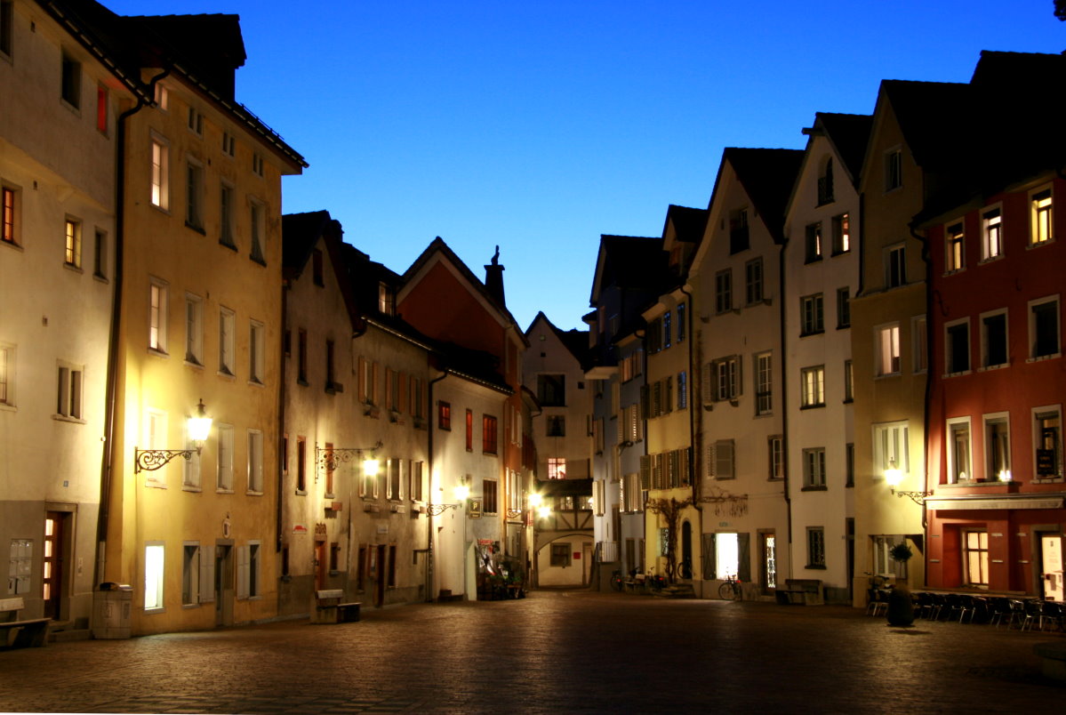 Abendlicher Blick ber dem Arcasplatz von Chur; 20.02.2014