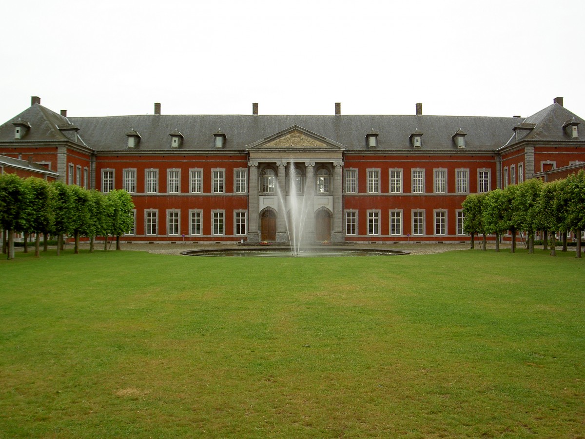 Abtei von Gembloux, heute Sitz der Faculte Universitaire des Sciences Agronomiques, 
erbaut von 1762 bis 1779 vom Archtikten Laurent Benoit Dewez (28.06.2014)