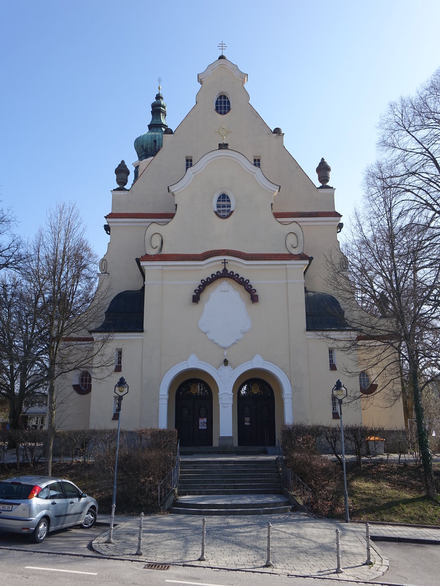 Achdorf bei Landshut, kath. Pfarrkirche St. Margareta, neubarock, erbaut von 1910 bis 1912 durch Architekt Heinrich Hauberrisser (20.03.2016)