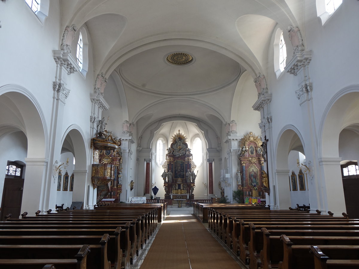 Achdorf, neubarocker Innenraum der St. Margareta Kirche (20.03.2016)