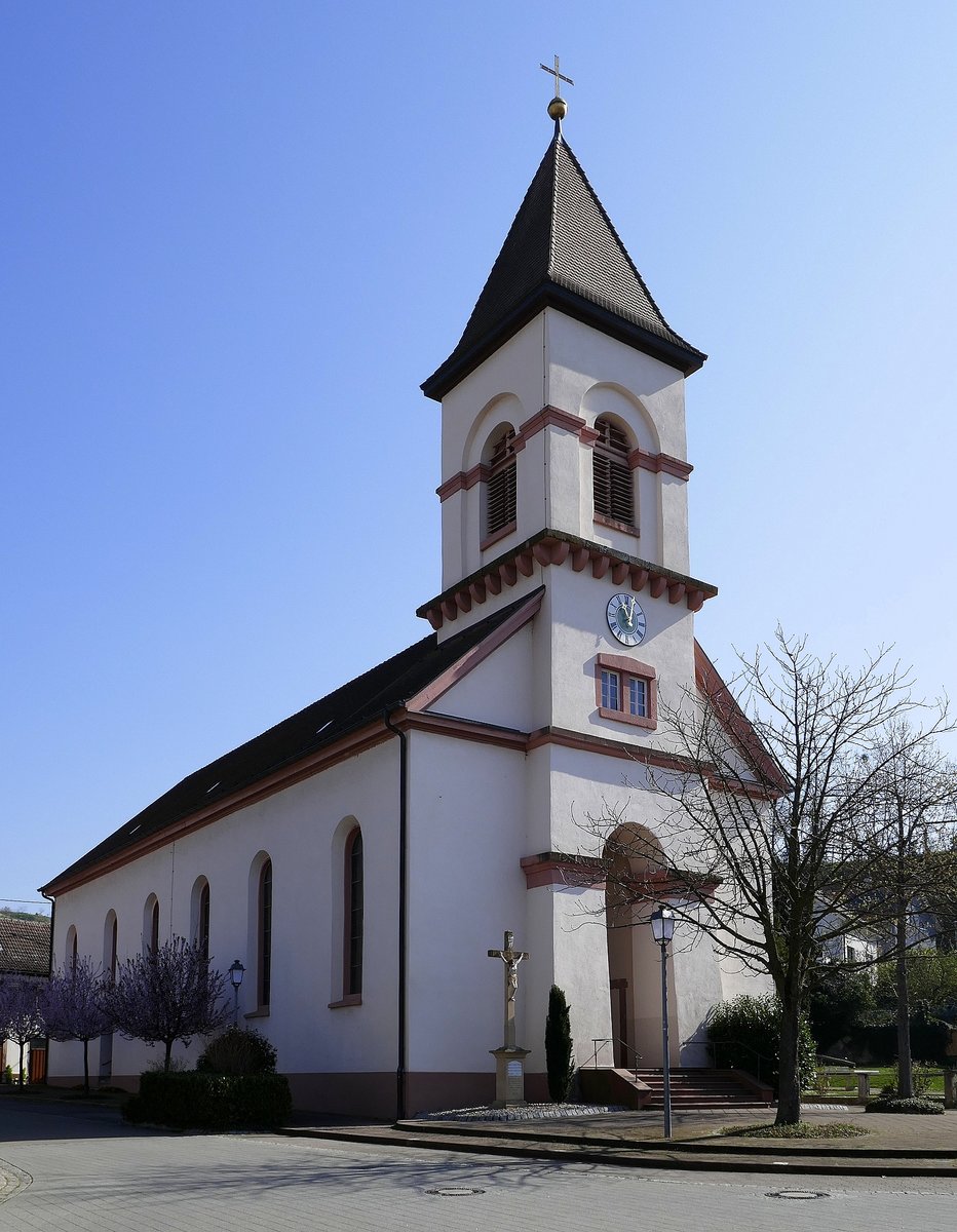 Achkarren im Kaiserstuhl, die katholische Pfarrkirche St.Georg, 1823 vom Weinbrenner-Schler Friedrich Arnold erbaut, Mrz 2020