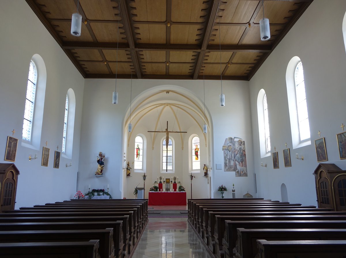 Adertshausen, Innenraum der kath. Pfarrkirche St. Peter (11.06.2017)