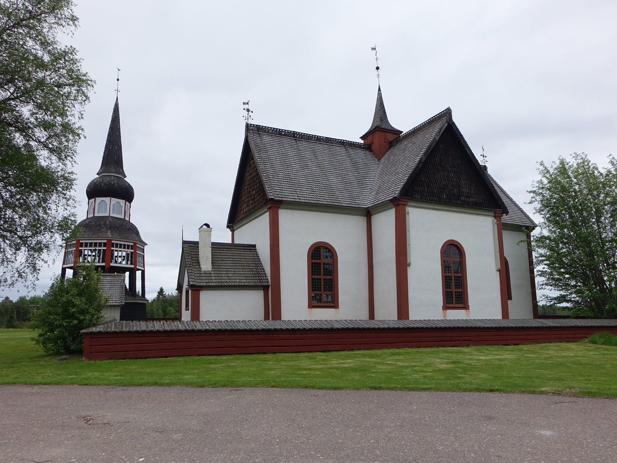lvros, alte Ev. Kirche, erbaut 1638, erweitert 1740 (17.06.2017)