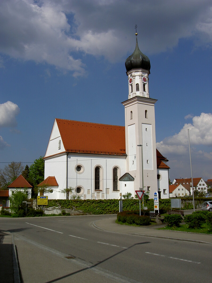 Agawang, Pfarrkirche St. Laurentius, erbaut von 1732 bis 1733, barocker Saalbau (23.04.2014)