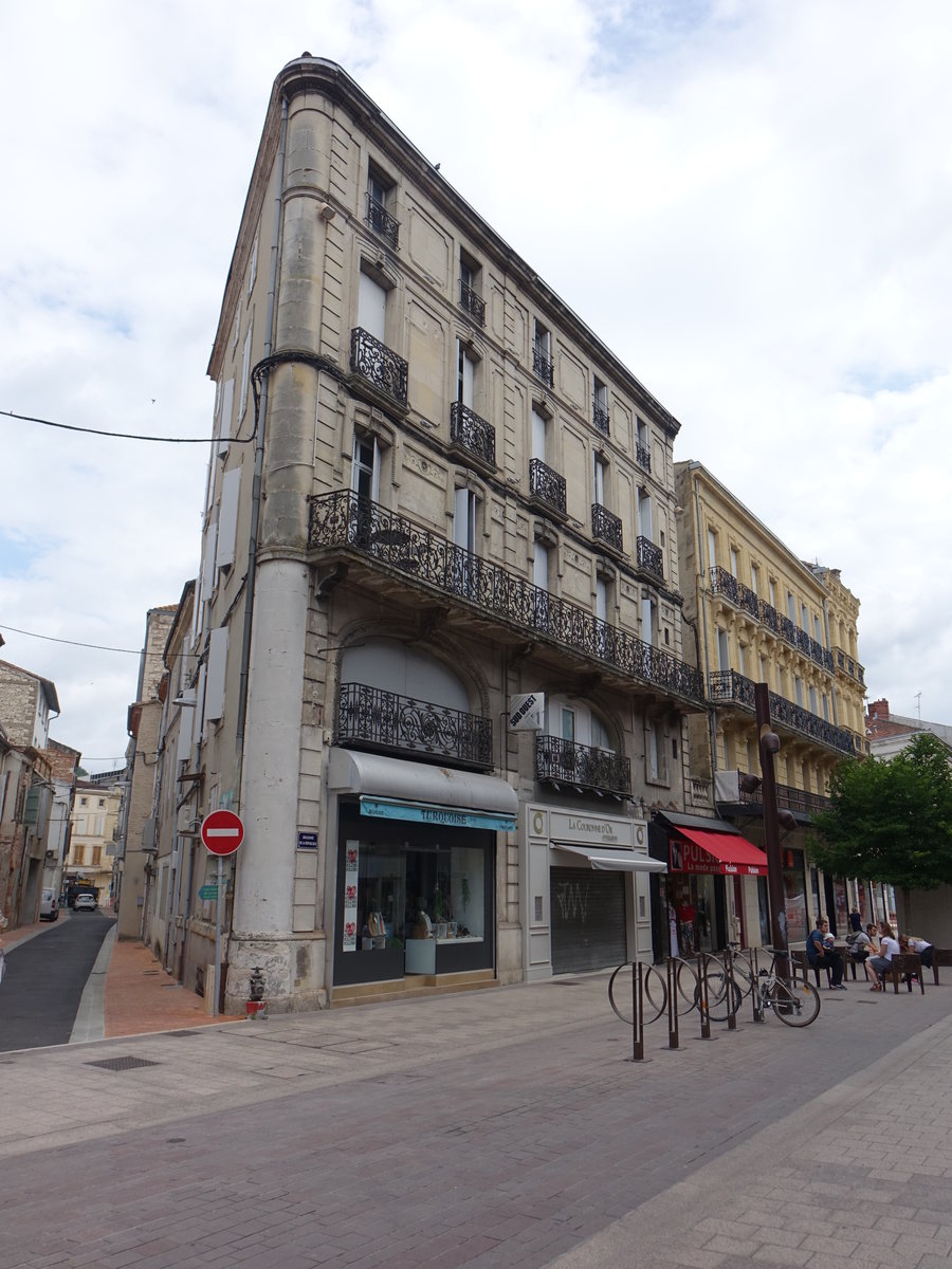 Agen, Gebude am Boulevard de la Republique (28.07.2018)