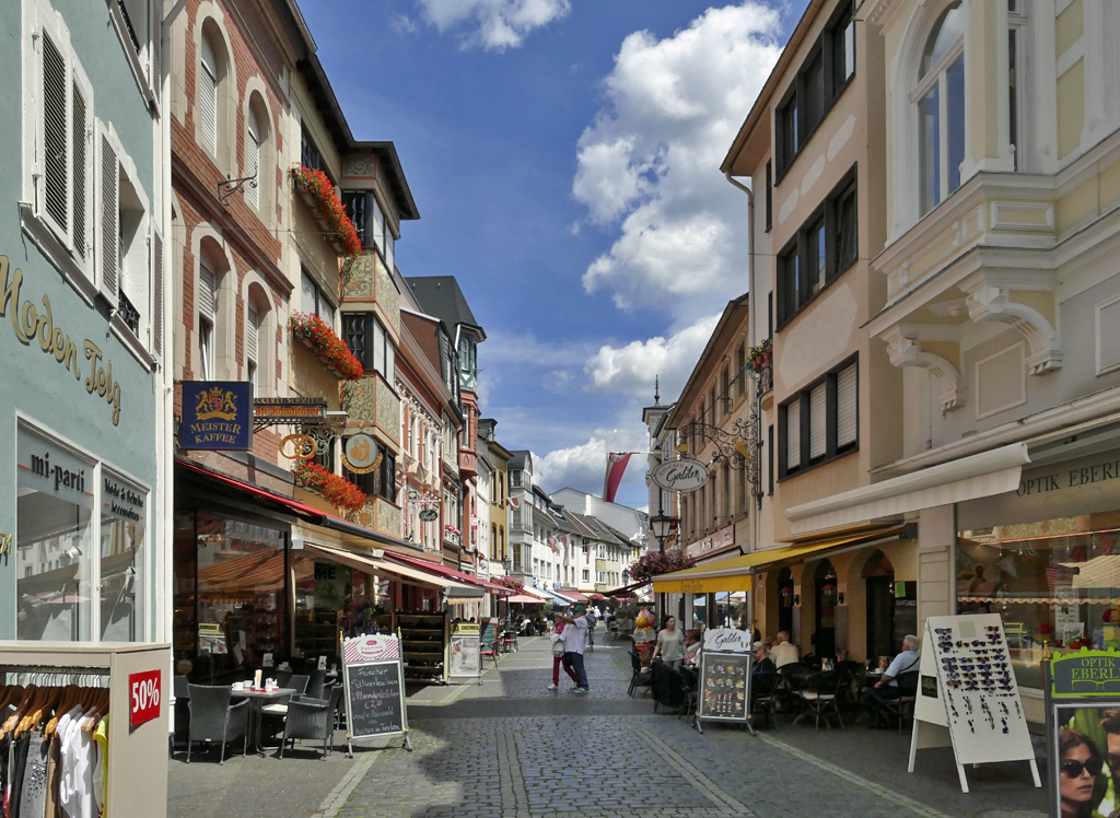 Ahrweiler - Altstadt mit Fachwerkbauten an der Niederhutstrae - 03.07.2017