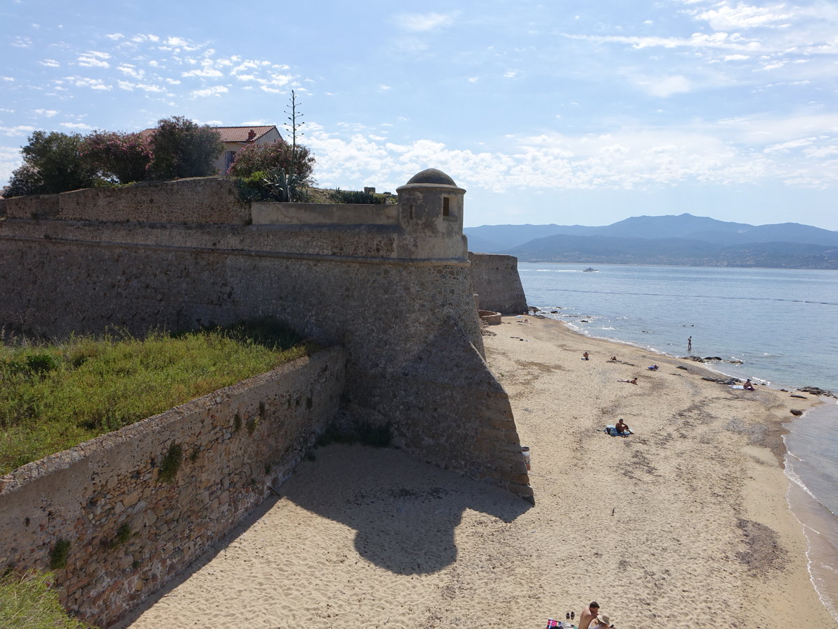 Ajaccio, Zitadelle, erbaut 1492 unter genuesischer Herrschaft (20.06.2019)