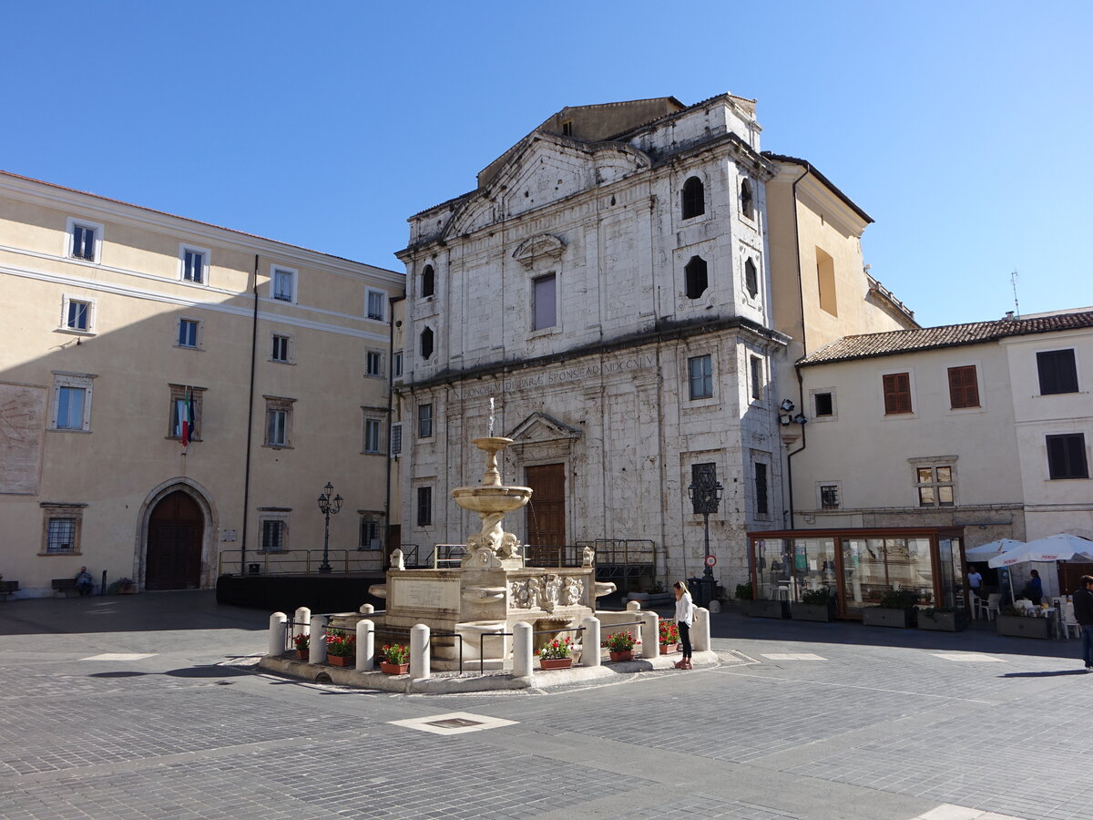Alatri, Kirche dei Padri Scolopi an der Piazza Santa Maria Maggiore (18.09.2022)