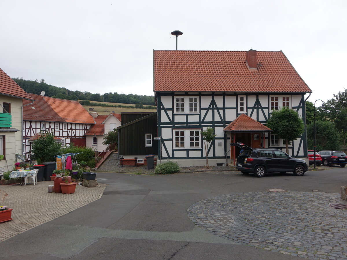 Albertshausen, Dorfgemeinschaftshaus am Trnkeweg, erbaut 1814 (05.08.2022)