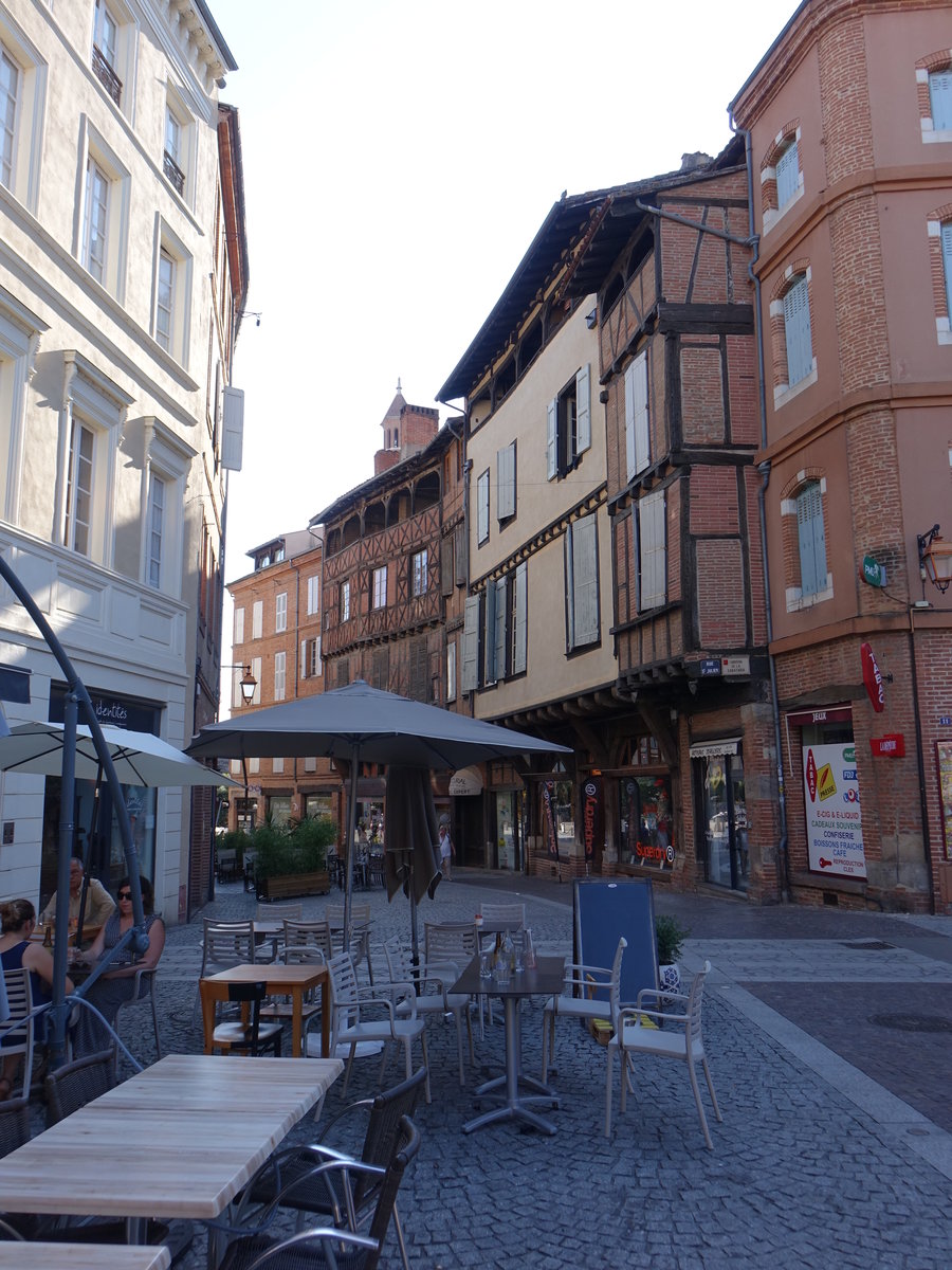 Albi, Fachwerkhuser in der Rue Saint-Julien (30.07.2018)