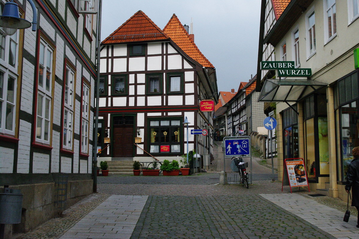 Alfeld/ Leine, Fachwerkhuser in der kurzen Strae (11.05.2010)