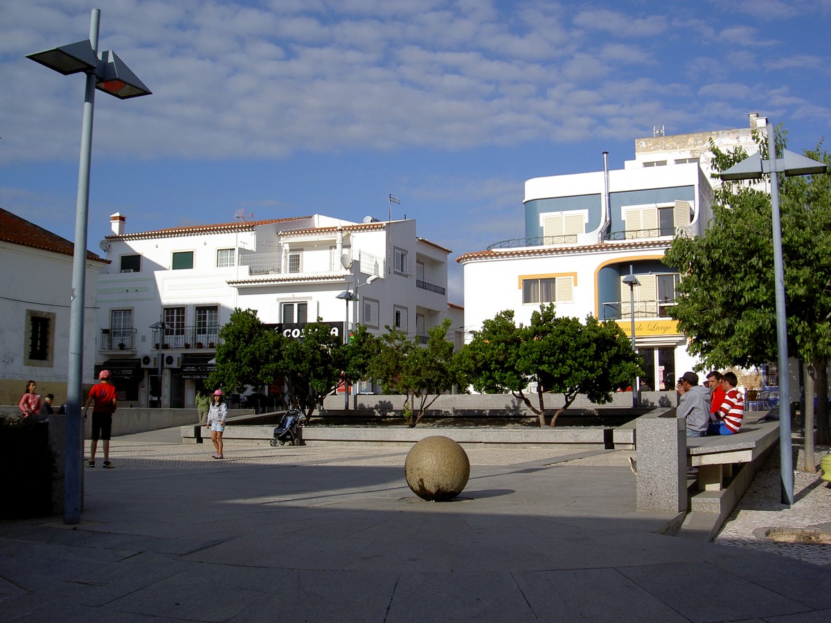 Aljezur, Marktplatz Largo 1. Maio (24.05.2014)