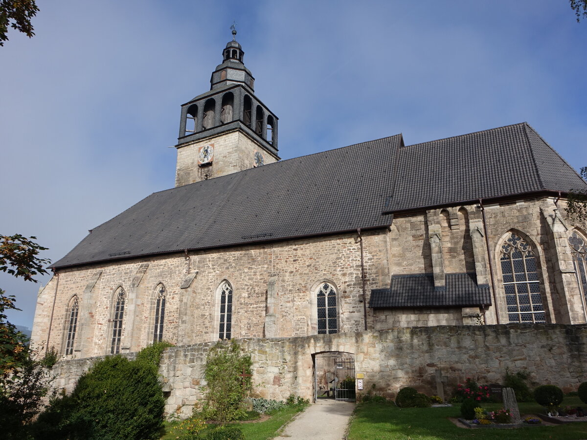 Allendorf, evangelische Pfarrkirche St. Crucis, erbaut im 14. Jahrhundert (26.09.2023)