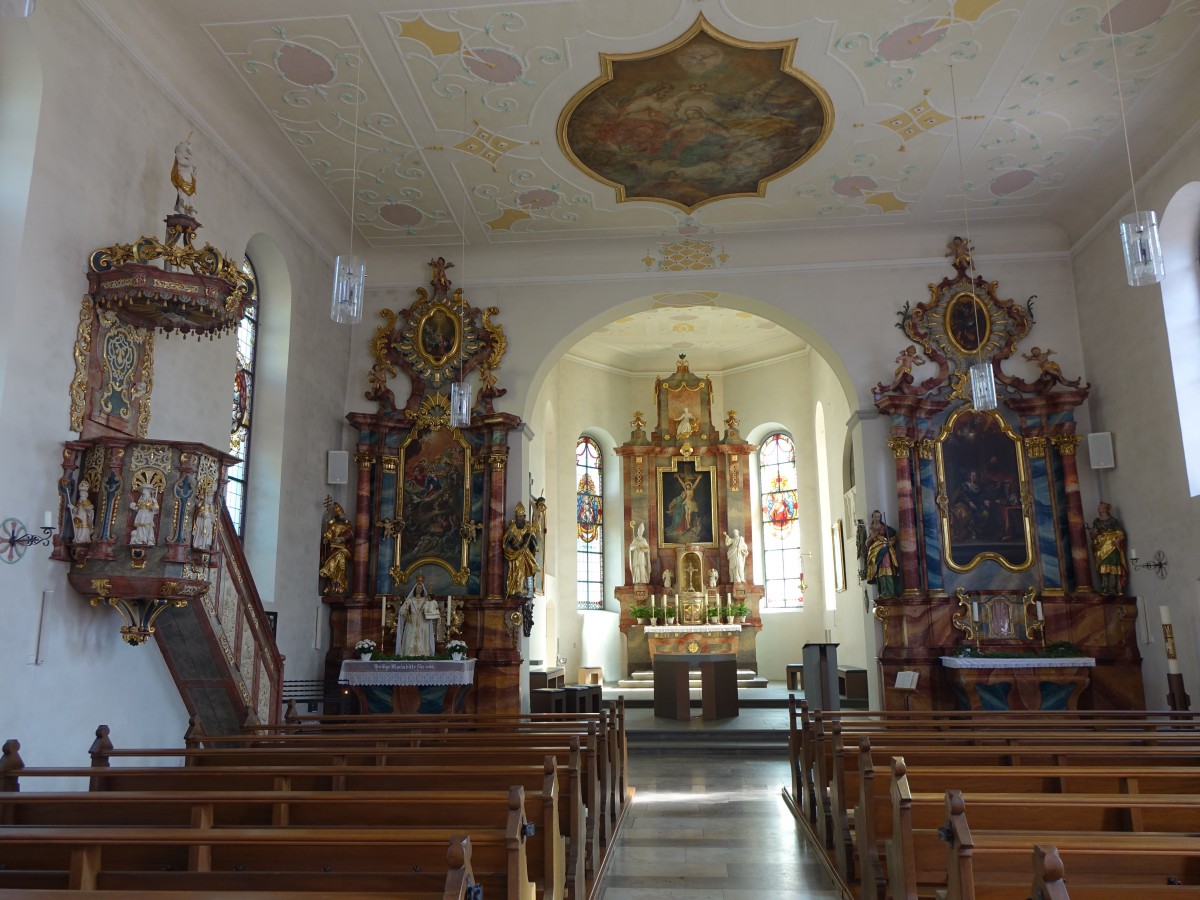 Allensbach, Altre und Kanzel in der St. Nikolaus Kirche, Langhaus erbaut von 1732 bis 1735, Hochaltar von 1804, Seitenaltre von 1750 (03.10.2015)