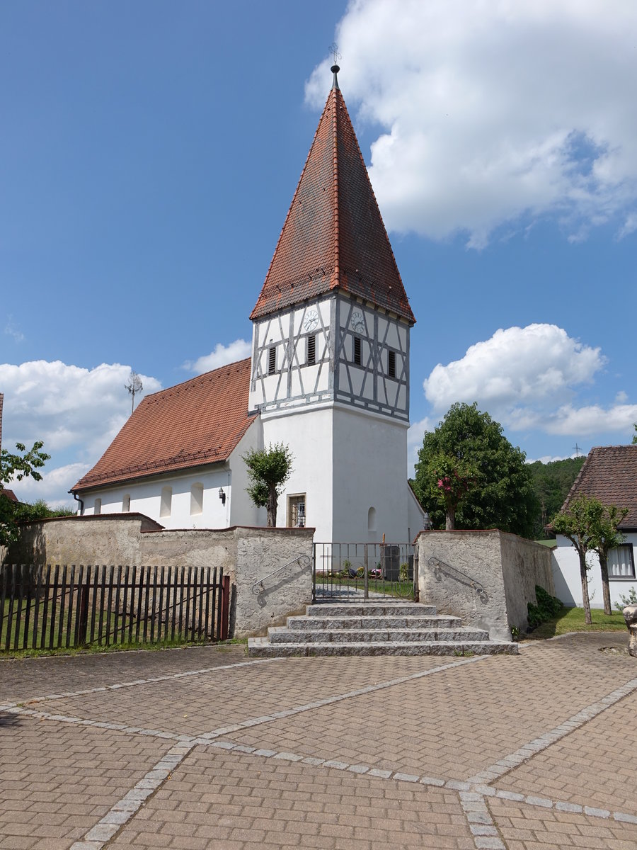 Allmannsdorf, St. Laurentius Kirche, Kirchturm 15. Jahrhundert, Langschiff erbaut im 17. Jahrhundert (26.05.2016)