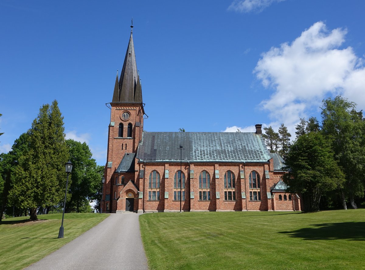 Alnn, neue Ev. Kirche, erbaut im neugotischen Stil von 1893 bis 1896 durch den Architekten  Ferdinand Boberg (20.06.2017)