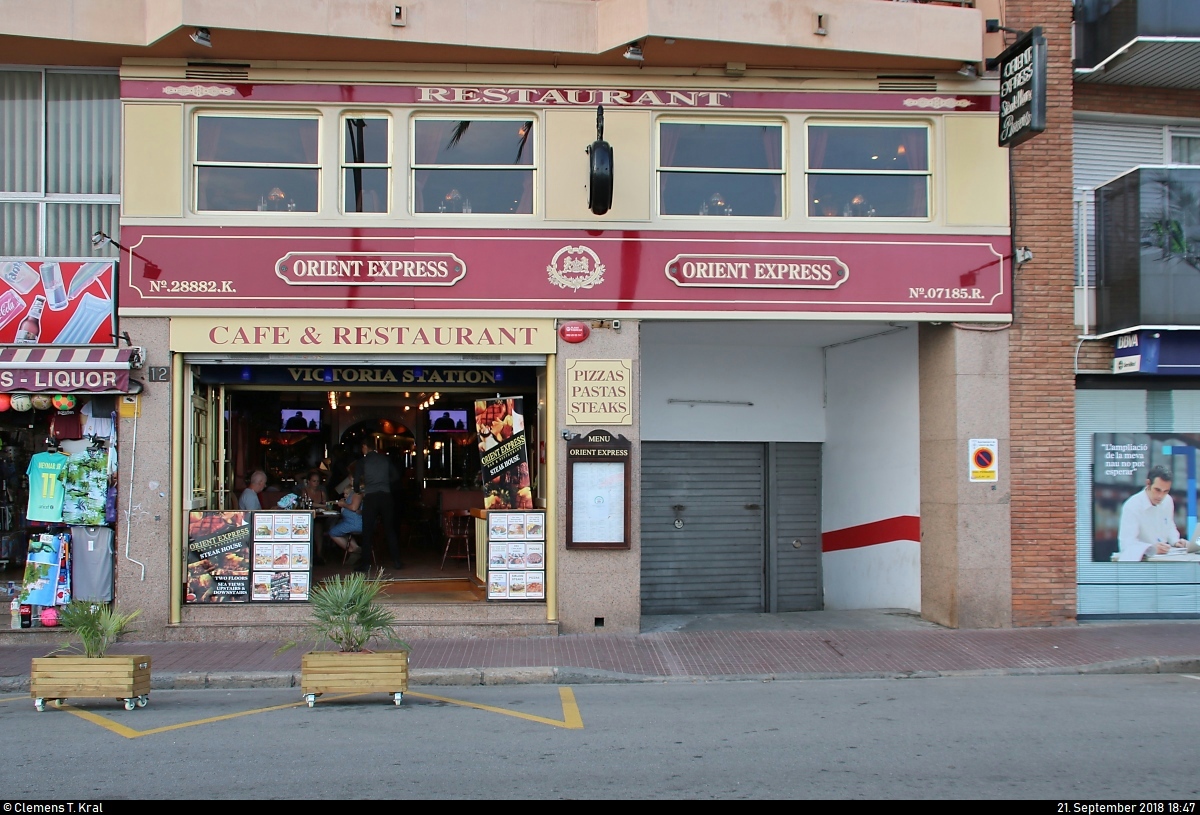 Als Enthusiast fr die Eisenbahn entdeckte ich ein am Strand gelegenes Steak-Restaurant namens  Orient Express  in Lloret de Mar (E).
[21.9.2018 | 18:47 Uhr]
