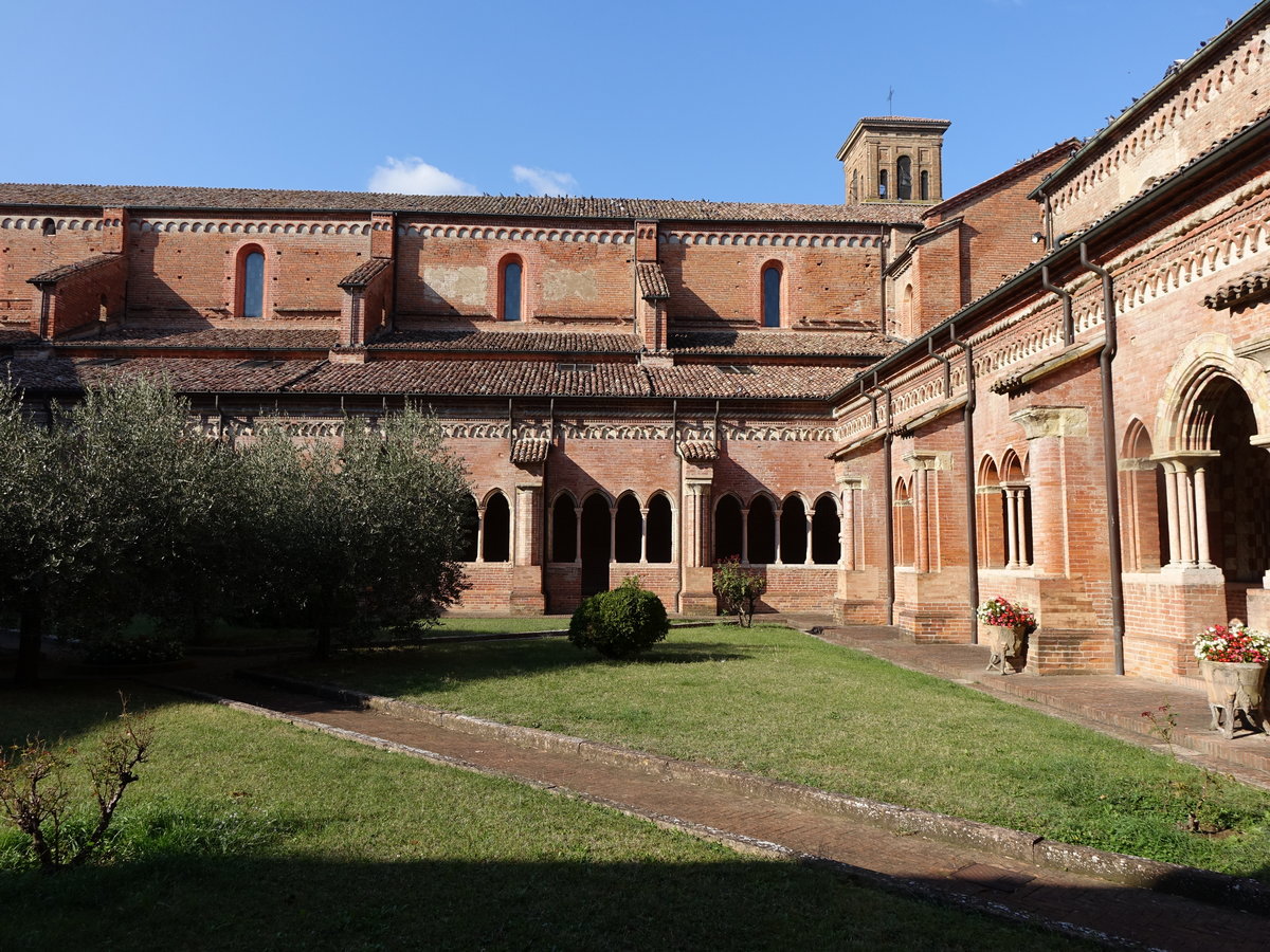 Alseno, Kreuzgang im Zisterzienser Kloster (10.10.2016)