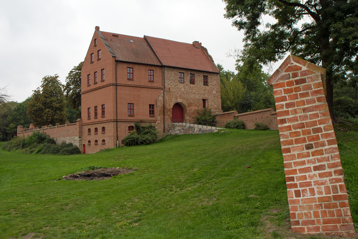 Alte Burg Penzlin  mit Museum für Hexenverfolgung. - 21.09.2014