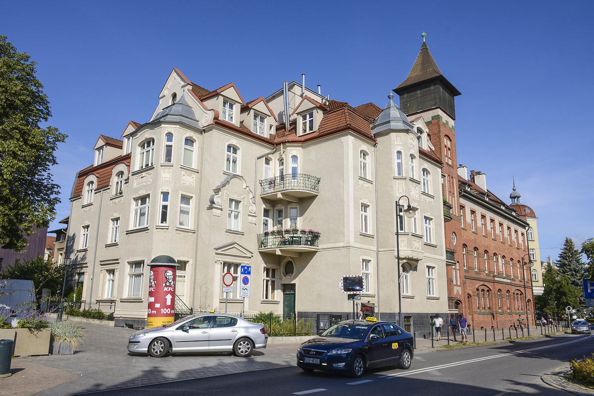 Alte deutsches Gebude an der der Ulica Tadeusz Kościuszko (frher: Haffnerstrae) in Zoppot / Sopot.
Aufnahme: 14. August 2019.