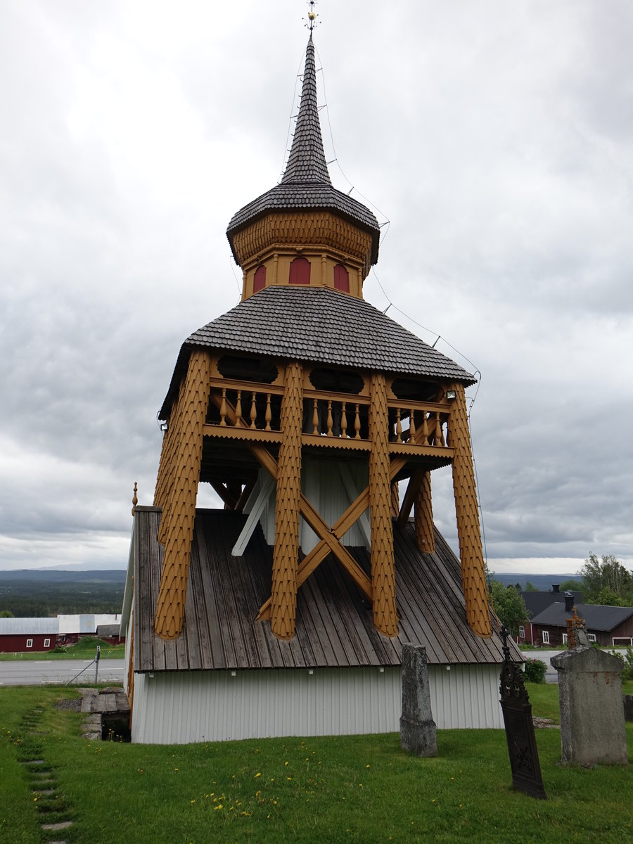 Alter Glockenturm an der Kirche von Mattmar, erbaut 1779 (18.06.2017)