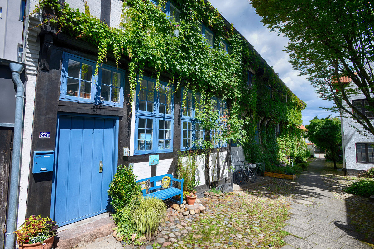 Altes Fachwerkhaus im Knstlerhof an der Norderstrae in Flensburg. Aufnahme: 11. Juli 2020.