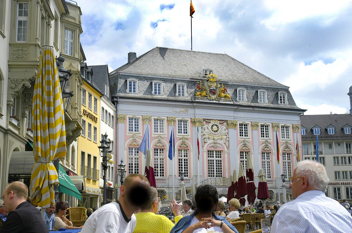 Altes Rathaus am Bonner Marktplatz. Aufnahme: Mai 2007.