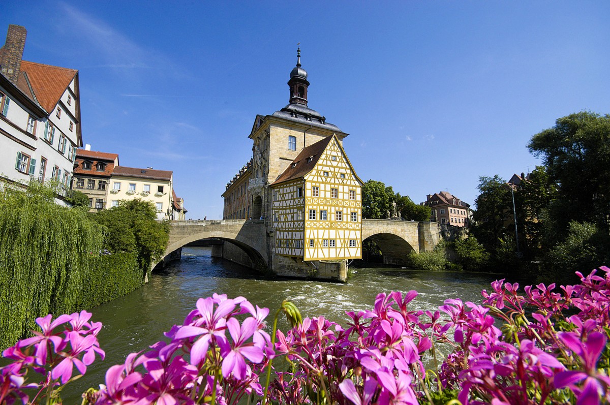 Altes Rathaus an der Oberen Brcke in Bamberg. Aufnahme: Juli 2008.