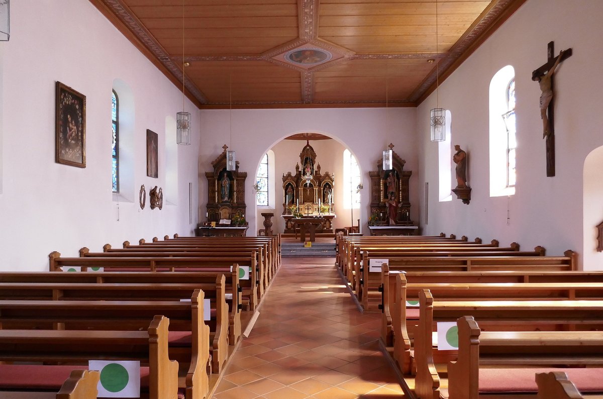 Altglashtten, Blick zum Altar in der Kirche St.Wendelin, Aug.2020