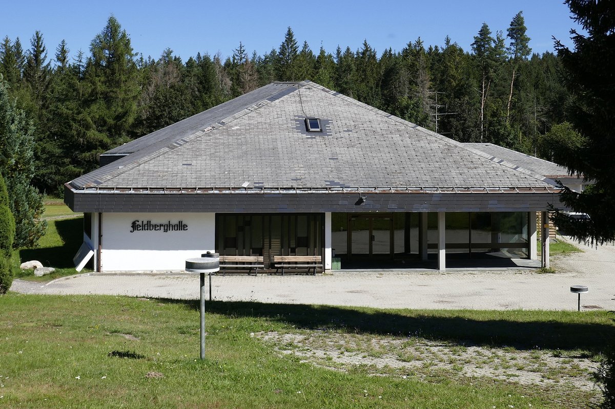 Altglashtten, die Feldberghalle, 1977 erbaut fr Veranstaltungen, Feste und Ausstellungen, Aug.2020