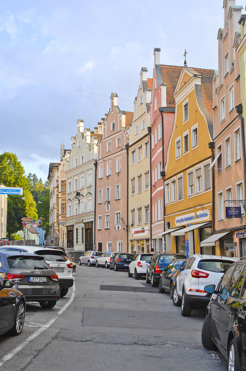 Altstadt im bayrischen Landshut. Aufnahme: 24. Juli 2016.