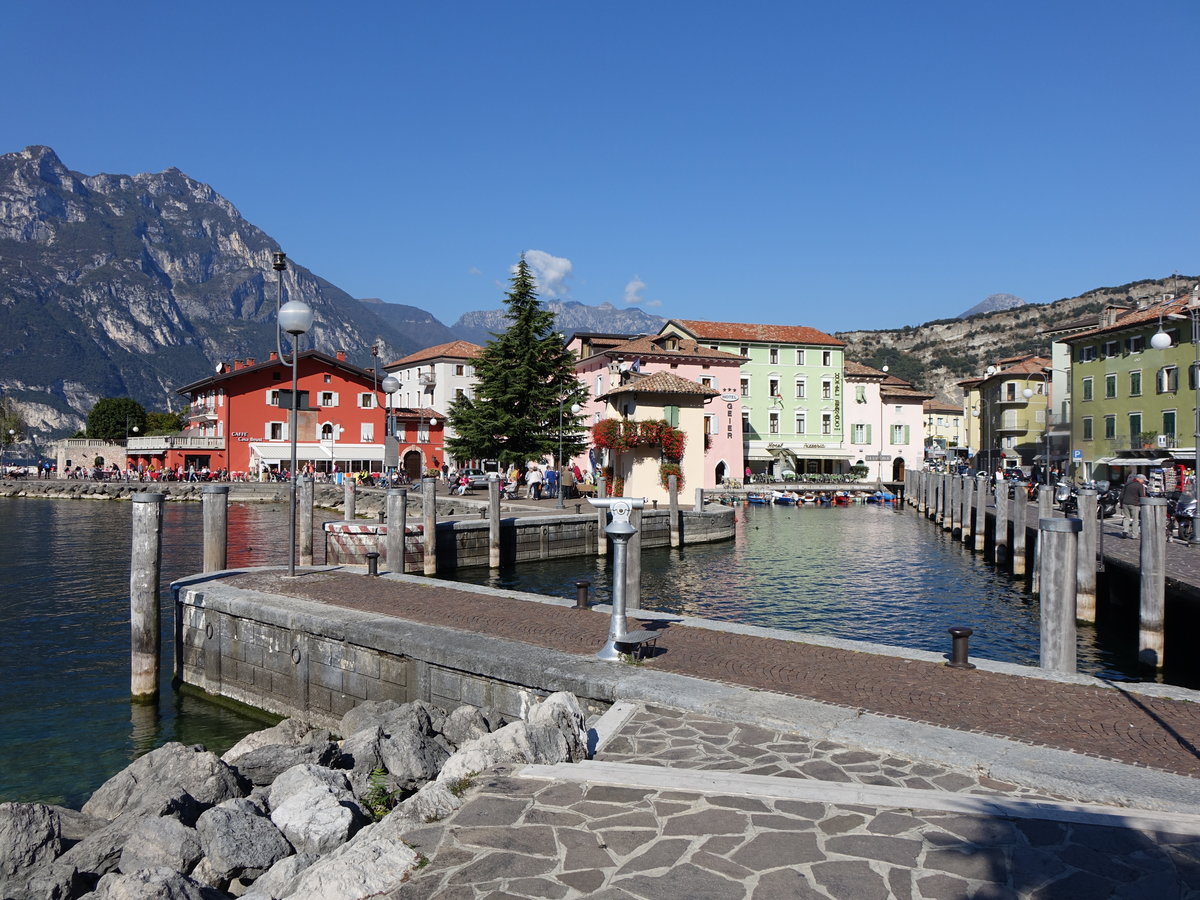 Am Hafen von Torbole (07.10.2016)