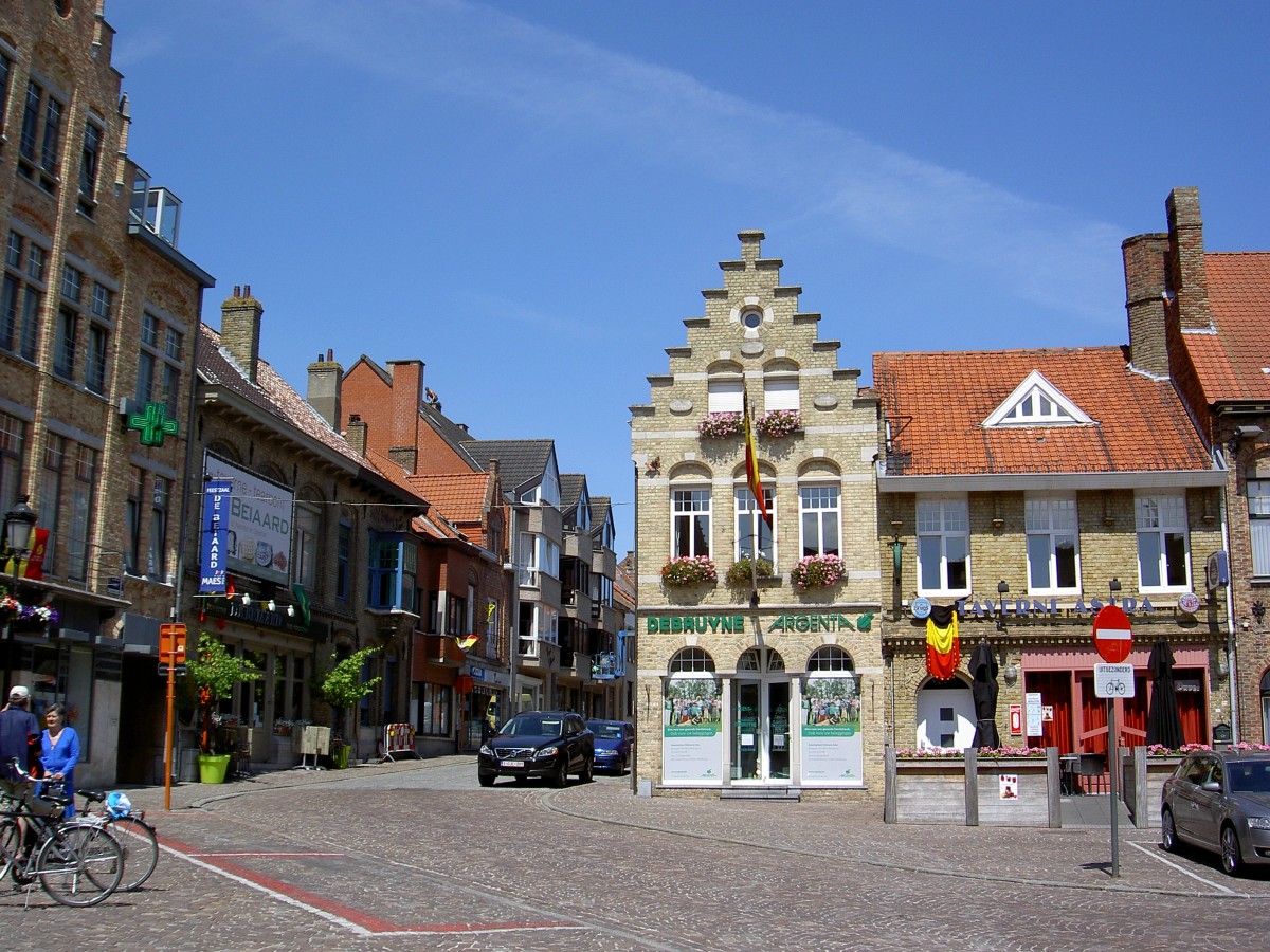 Am Marktplatz von Nieuwpoort (02.07.2014)