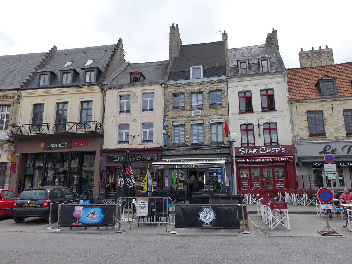Am Place Victor Hugo in St. Omer (14.05.2016)