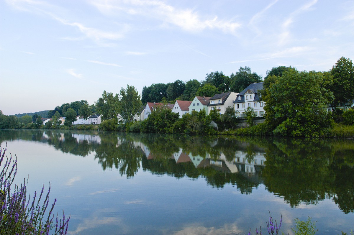 Am Regnitzufer in Bamberg. Aufnahme: Juli 2008.