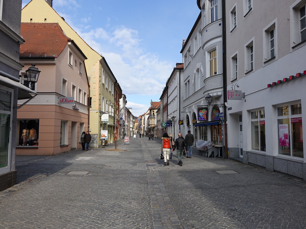 Amberg, Gebude und Geschfte in der Georgenstrae (06.04.2015)