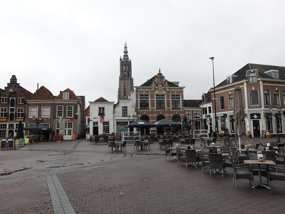 Amersfoort, Hof Platz mit St. Joris Kirche (21.08.2016)