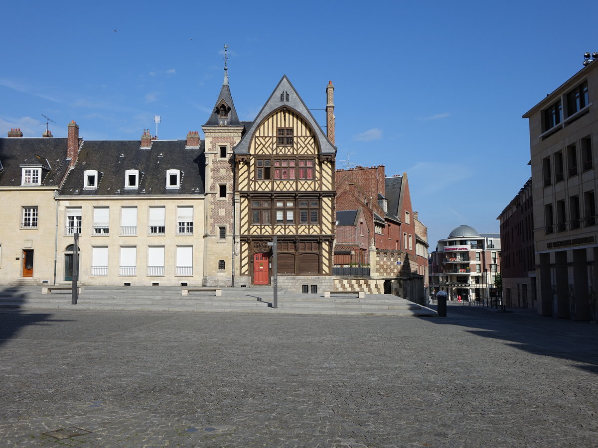 Amiens, Place Notre Dame (15.05.2016)