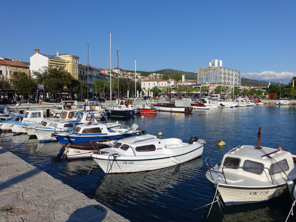 An der Hafenpromenade von Crikvenica an der kroatischen Adriakste (29.04.2017)