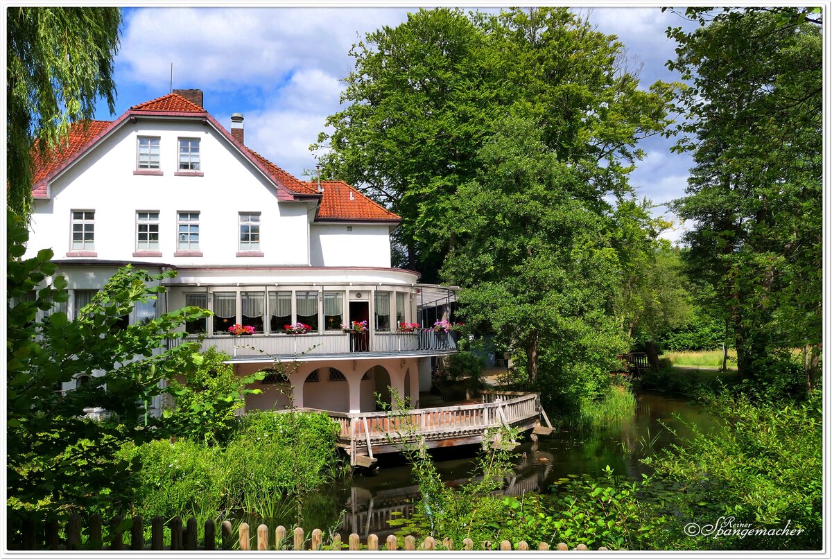 An der rtze in Munster Sdheide. Das Restaurant Wassermhle. Anfang Juli 2022