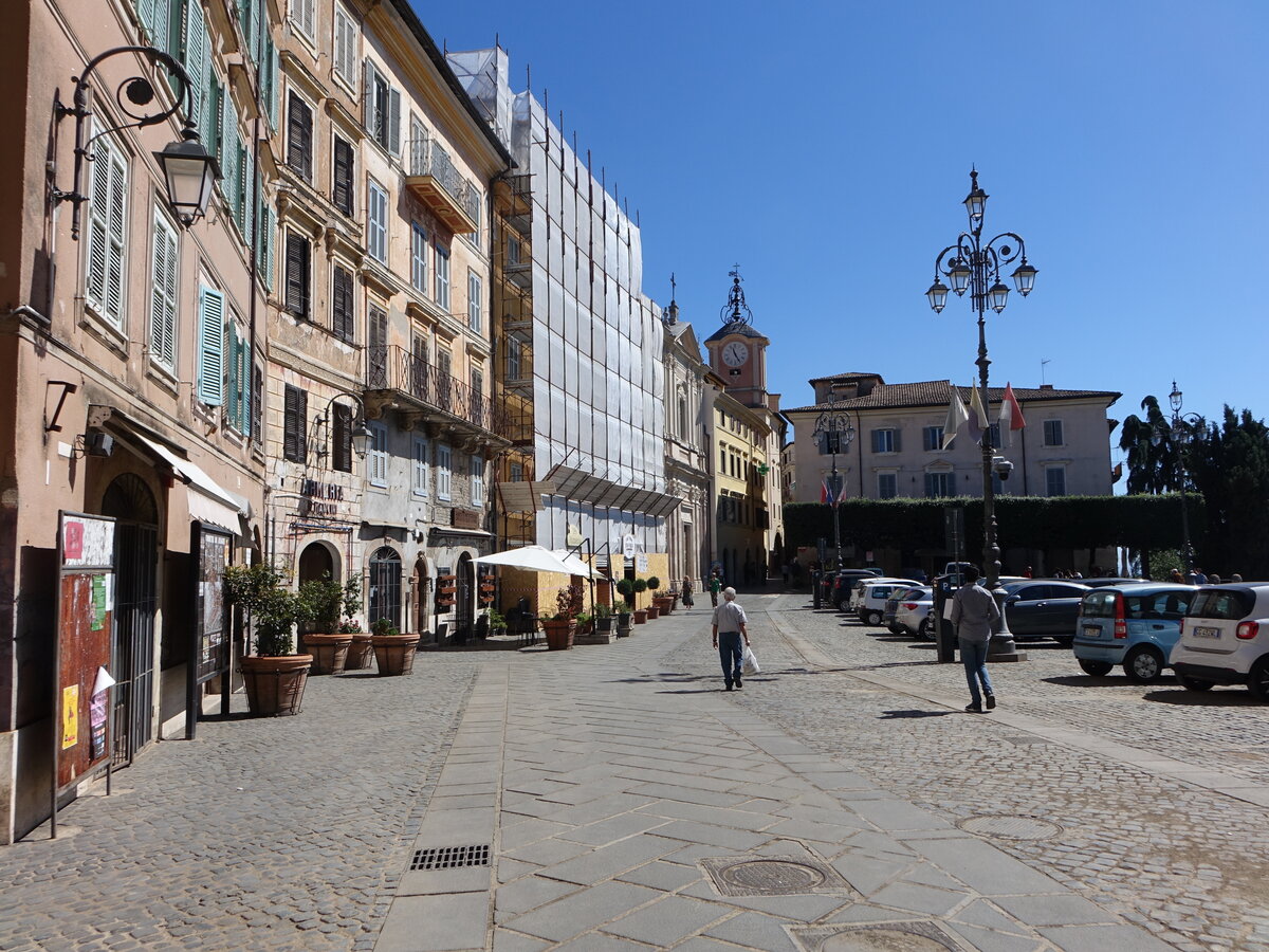 Anagni, Häuser an der Piazza Cavour (18.09.2022)